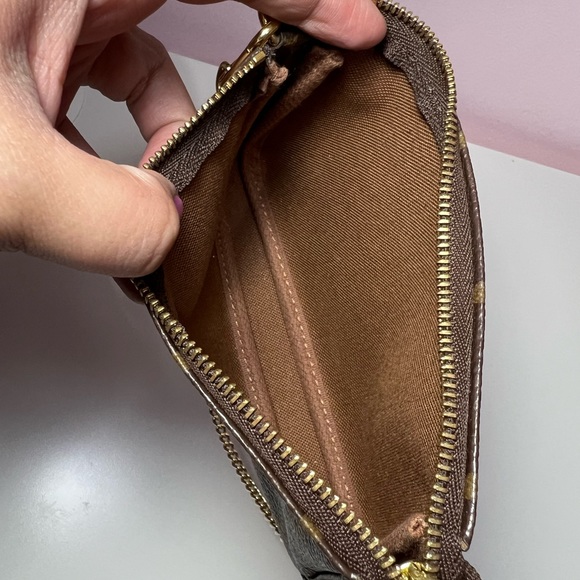 ❣️❣️❣️SOLD on IG❣️❣️❣️ mini pochette monogram - Picture 12 of 16